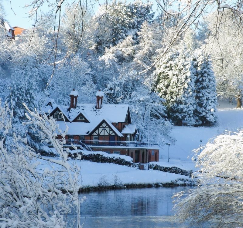 A photograph depicting Pergwern Boat Club in Shrewsbury covered in snow. © Sight Loss Shropshire